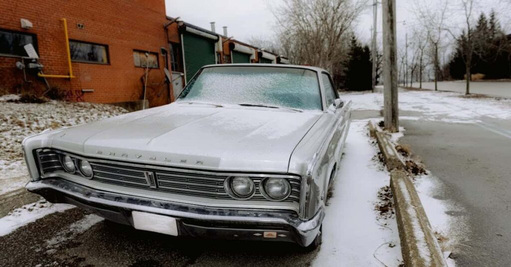 Chrysler c300 : tout ce qu’il faut savoir sur cette berline emblématique découvrez la chrysler c300