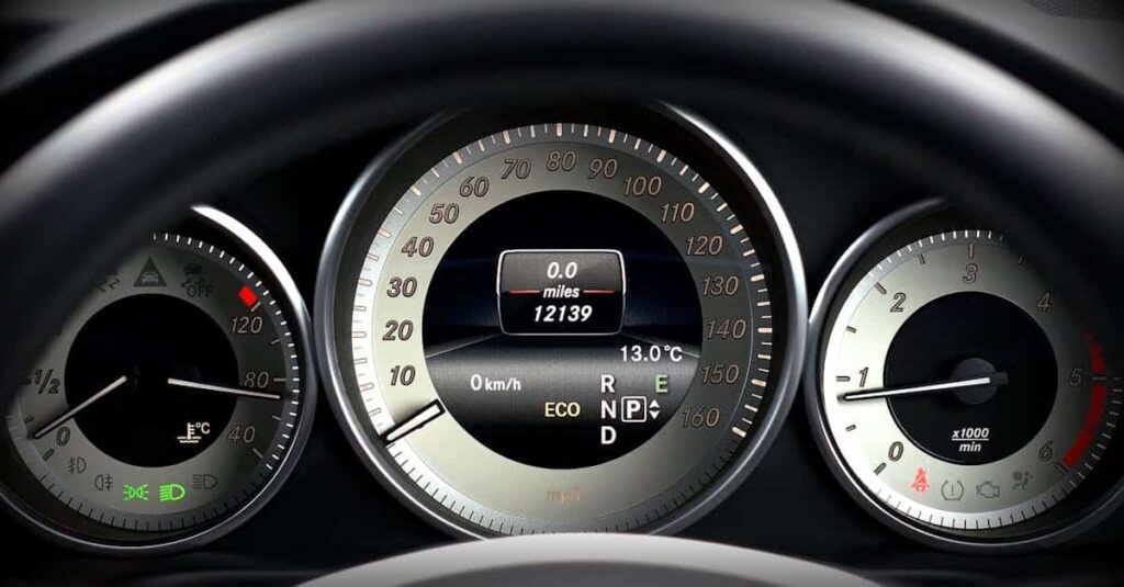 découvrez tout ce qu'il faut savoir sur le kilométrage des véhicules : comprendre son importance