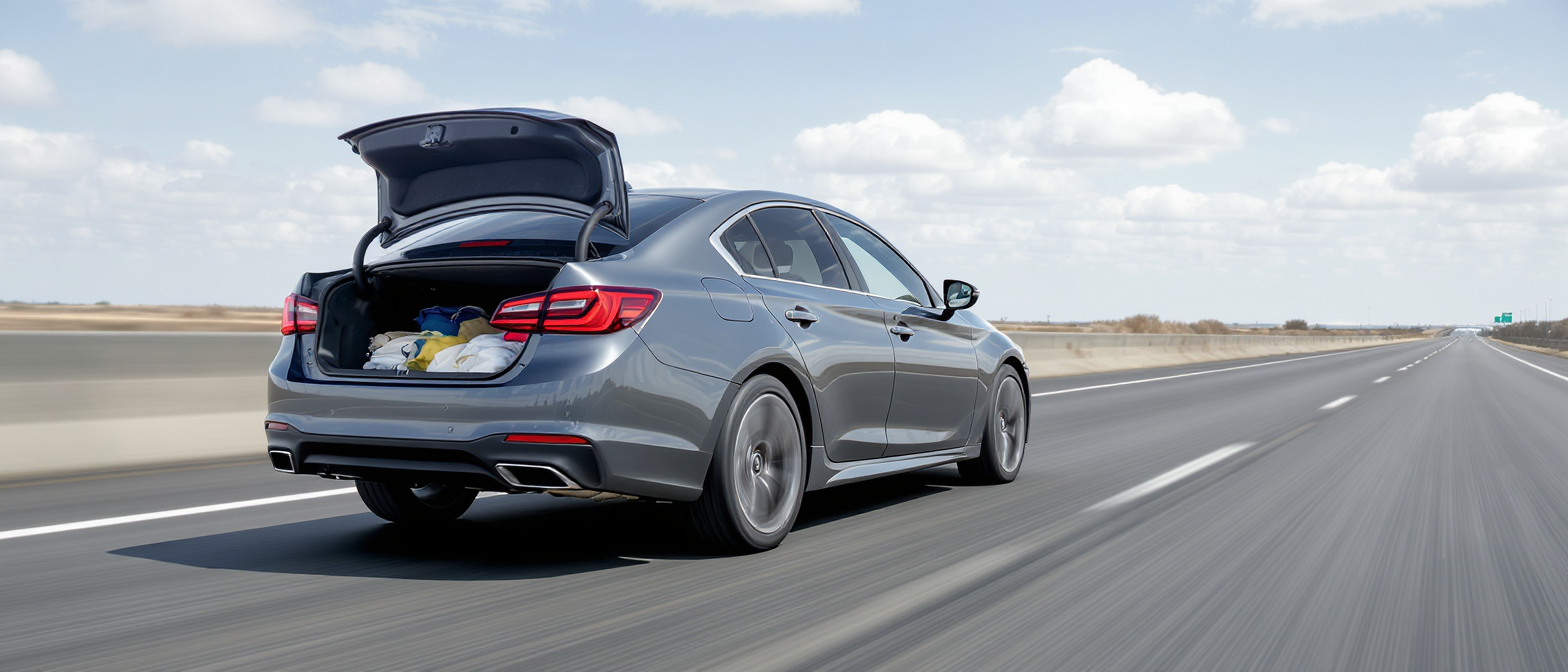 découvrez nos conseils essentiels pour entretenir votre voiture avant un long voyage et roulez en toute sécurité. préparation, vérifications indispensables et astuces pour éviter les pannes sur la route.