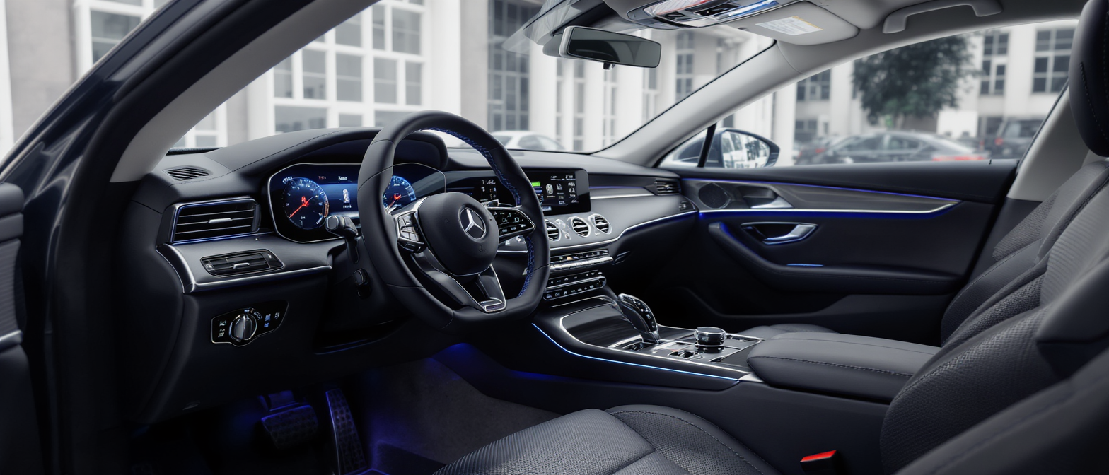 découvrez les dernières innovations audio embarquées de mercedes : technologies acoustiques avancées, systèmes sonores haut de gamme et expérience immersive à bord de chaque véhicule.