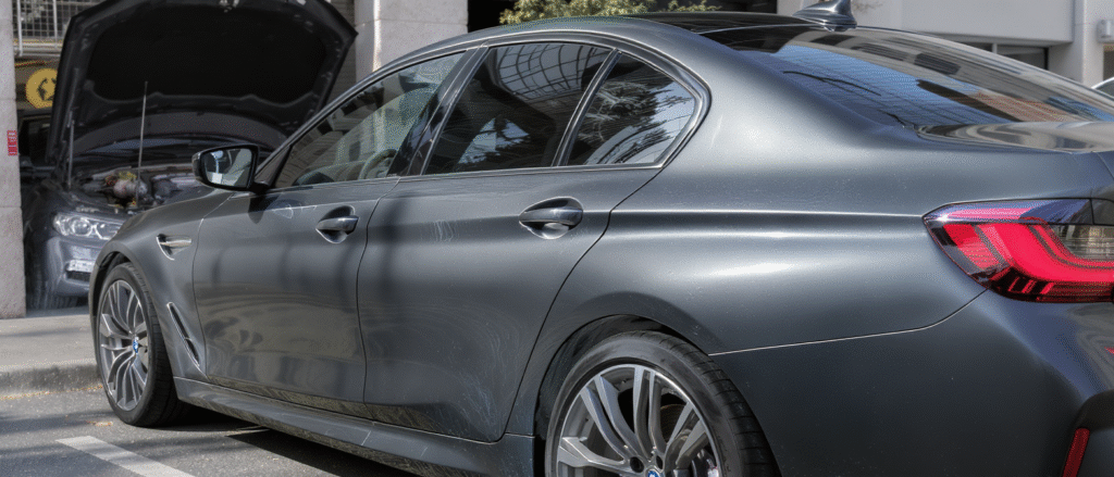 découvrez les principaux points faibles des bmw récentes : problèmes de fiabilité, électronique complexe, coût d’entretien élevé et aspects à surveiller avant l’achat.