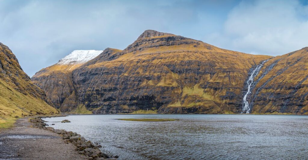 découvrez la répartition géographique des populations et des espèces à travers le monde. cette étude essentielle analyse les facteurs influençant la distribution et leur impact sur l'écosystème. plongez dans une exploration des divers territoires