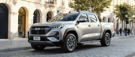 découvrez si byd s'apprête à lancer en europe son pick-up hybride rechargeable, alliant innovation technologique, performance et respect de l’environnement. infos, rumeurs et avantages à venir !