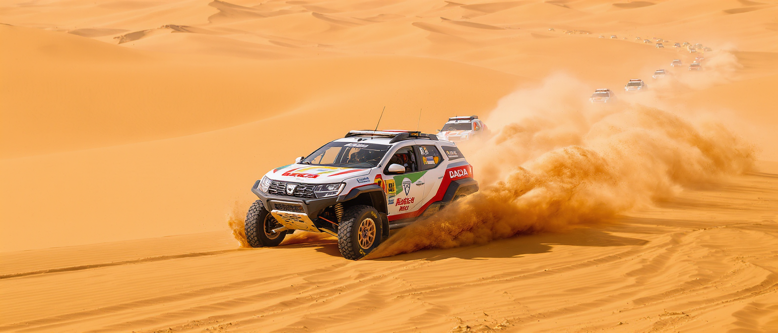 découvrez le doublé historique de sébastien loeb pour dacia lors de la 6e étape du dakar 2026, où il prend la tête du classement avec une performance exceptionnelle.