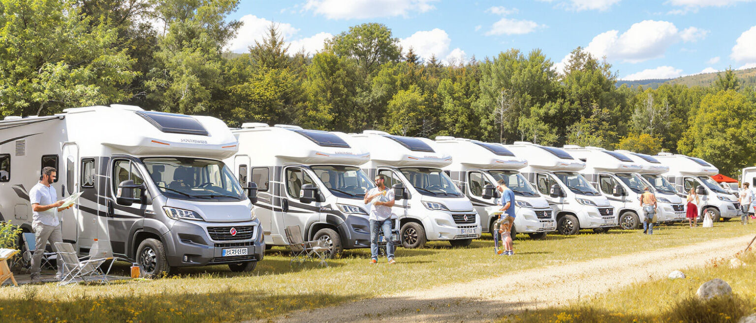 Découvrez notre guide ultime pour choisir le meilleur camping-car, avec conseils pratiques, critères essentiels et astuces pour trouver le véhicule idéal pour vos aventures en plein air.