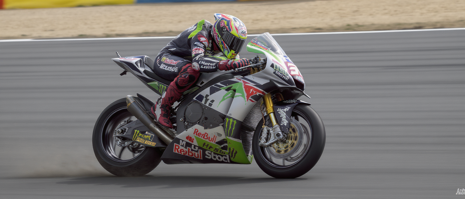 découvrez comment pedro acosta a dominé le gp de thaïlande en motogp 2026, bouleversant le classement général et marquant une étape décisive de la saison.