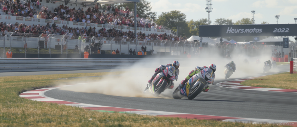 suivez les heures motos 2026 en direct : découvrez les chaînes et horaires de diffusion pour ne rien manquer de cette course passionnante.