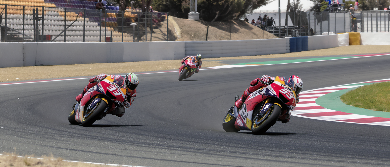 découvrez le guide complet du gp de catalogne motogp 2026 avec les horaires tv, les essais, et suivez la bataille de quartararo et zarco pour une place en q2.