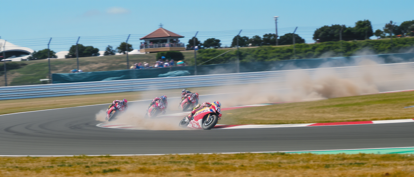 suivez le classement des essais libres du gp de république tchèque motogp, avec les performances décevantes de quartararo et martin lors de cette session cruciale.
