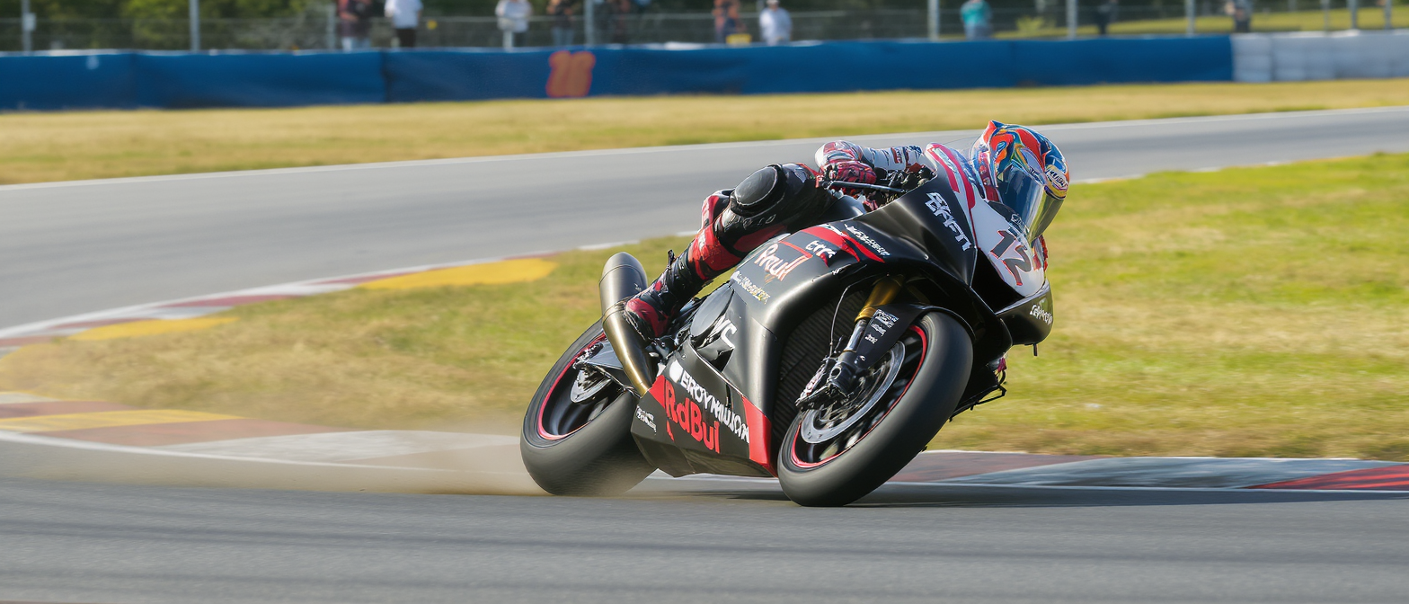 découvrez le grand prix motogp de république tchèque : chaînes tv pour le suivi en direct, horaires des essais officiels, et les ambitions de fabio quartararo pour accéder à la q2.