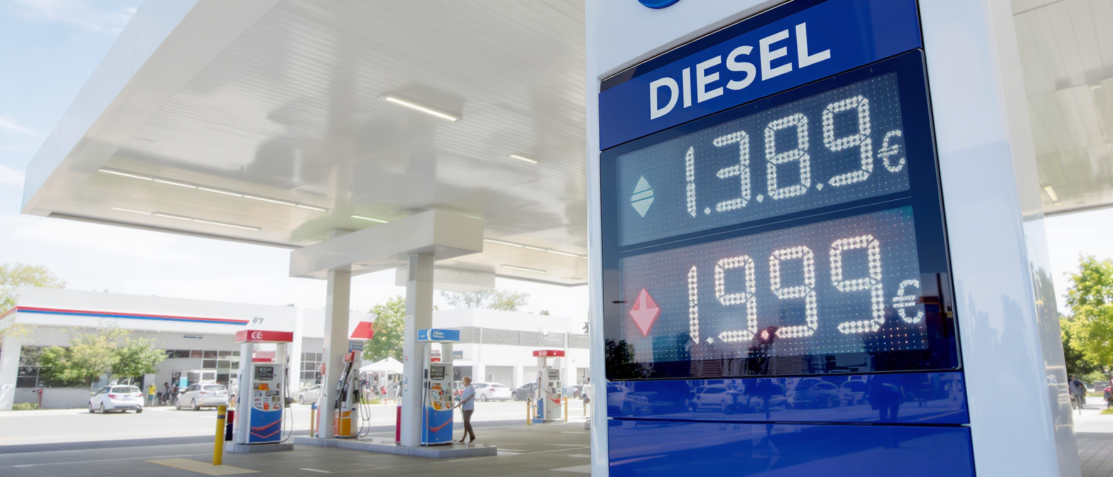 profitez du diesel à partir de 1,80€/l ce lundi 20 juillet et économisez jusqu'à 33 centimes dans les stations-service les moins chères. ne manquez pas ces bons plans pour faire des économies sur votre carburant.