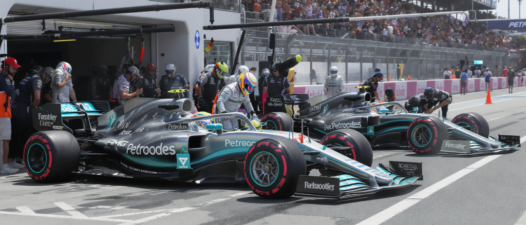 GP de Hongrie F1 : Mercedes opère un remaniement de pilotes lors des Essais Libres 1 suivez les essais libres 1 du grand prix de hongrie de f1 où mercedes procède à un remaniement stratégique de ses pilotes pour optimiser ses performances.