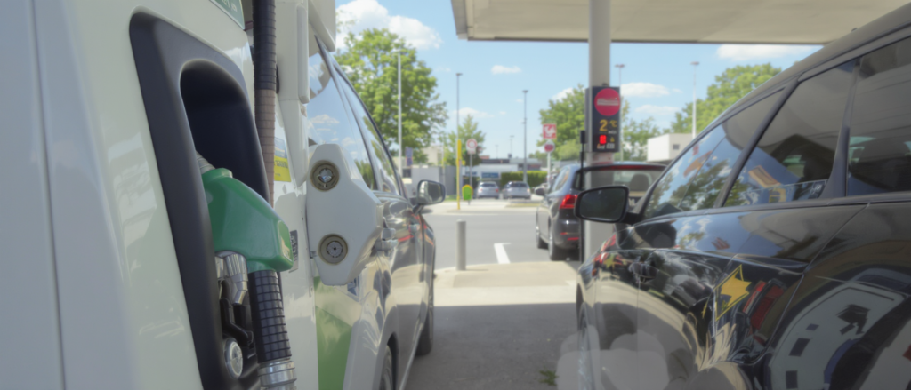 découvrez où trouver le diesel au prix avantageux de 2,02 €/l ce lundi 10 août, soit 12 centimes de moins que la moyenne nationale, et économisez sur votre carburant dans les stations-service les plus économiques.