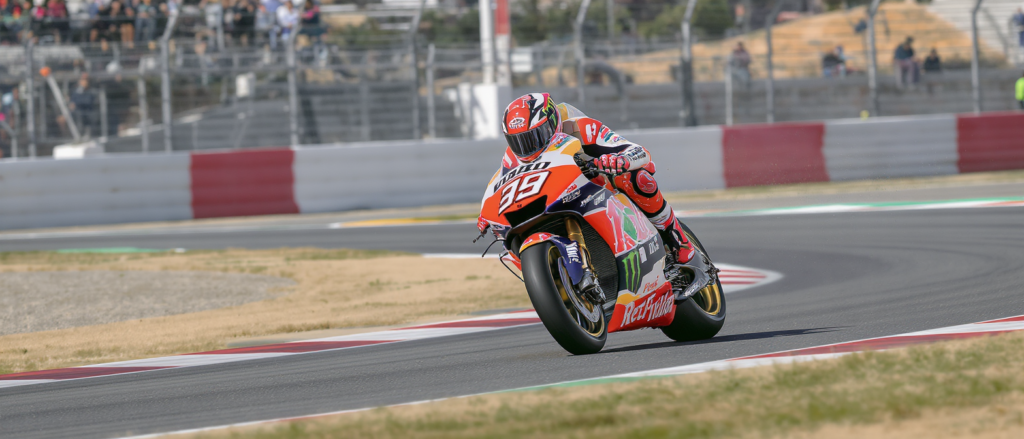 revivez les premiers essais libres du gp d'aragon motogp avec johann zarco qui domine la séance el1, tandis que fabio quartararo se hisse dans le top 10, annonçant une course prometteuse.