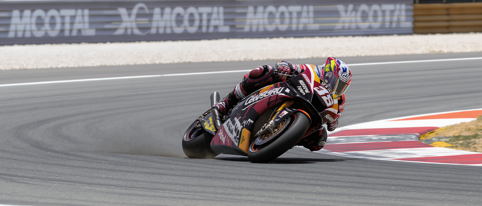 découvrez la réaction de johann zarco après le gp d'aragon motogp et comment sa concentration maximale lui a permis de décrocher un point précieux.