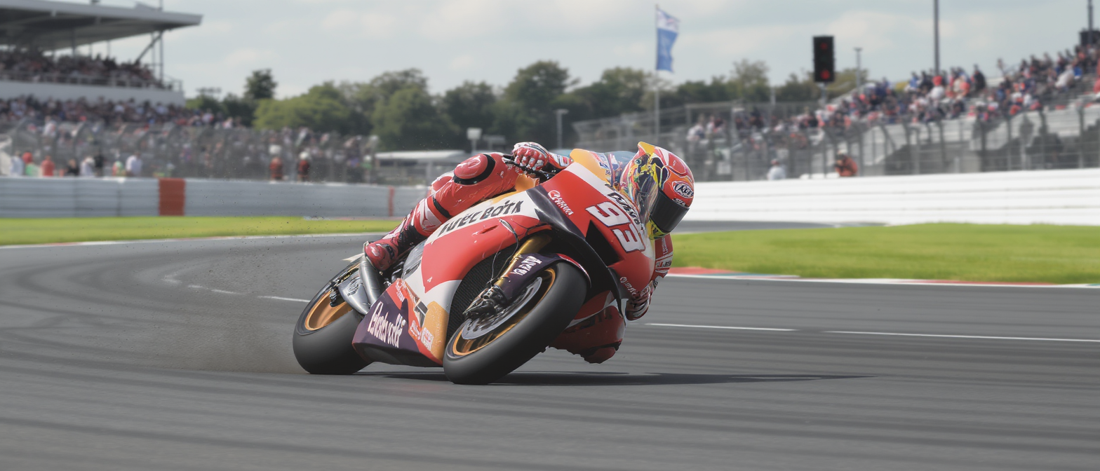 découvrez la réaction de raul fernandez après sa victoire au gp de grande-bretagne motogp : « nous triomphons à nouveau ». analyse et émotions au cœur de la compétition.