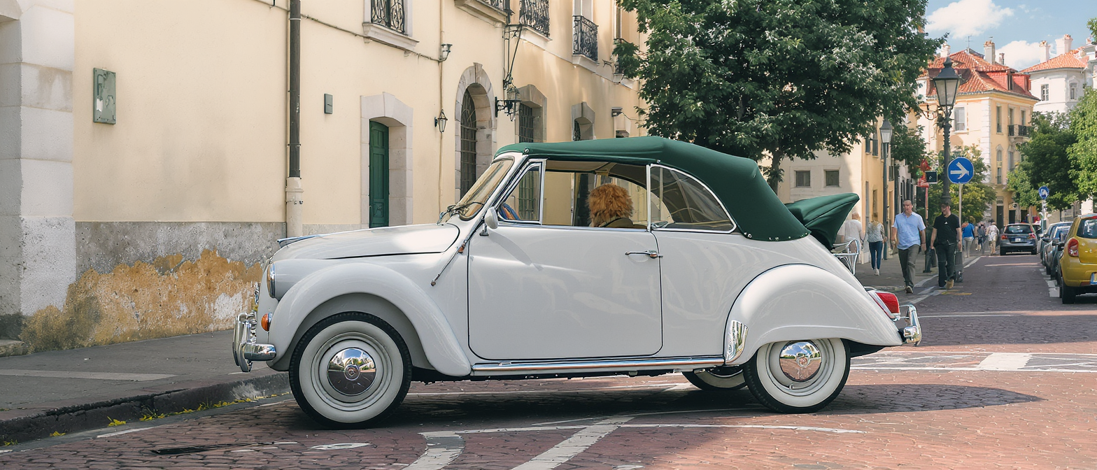 découvrez la fiat topolino dolcevita dès 10 490 € avec un toit en toile sur toute la gamme pour profiter pleinement du charme et du soleil à l'italienne.