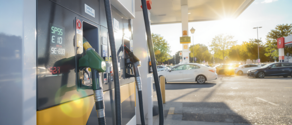 sp95-e10 à seulement 1,99€/l ce jeudi 24 septembre : bénéficiez jusqu'à -0,15 € par litre dans les stations-service les moins chères. faites des économies sur votre carburant dès maintenant !